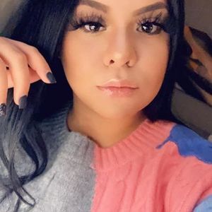 Meet your Posher, Amaris